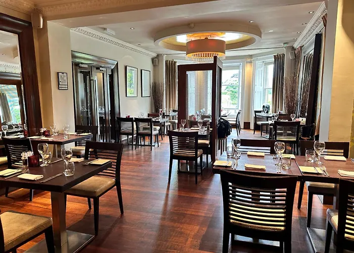 Hotels with tennis Glenmoriston Townhouse