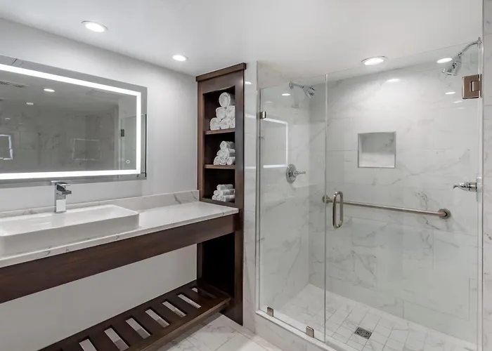 Coastal & Suites Virginia Beach - Oceanfront