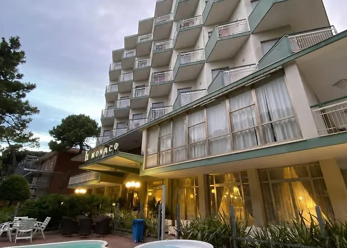 Monaco - Parcheggio Incluso E Piscina - Min 2 Gg