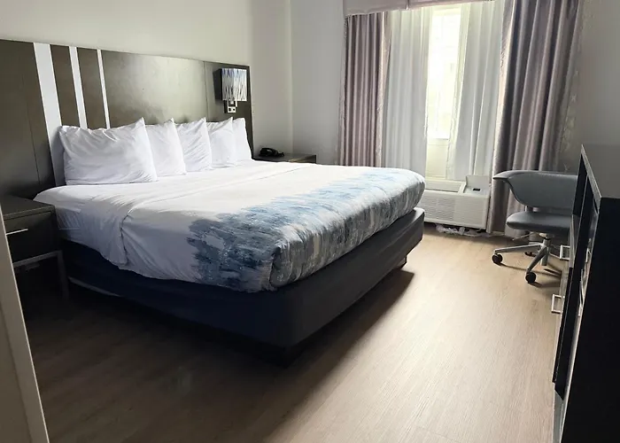 Guesthouse Inn & Suites Lexington