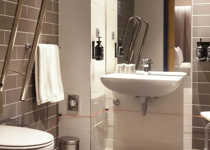 Inn Express&Suites - Príncipe Real By IHG