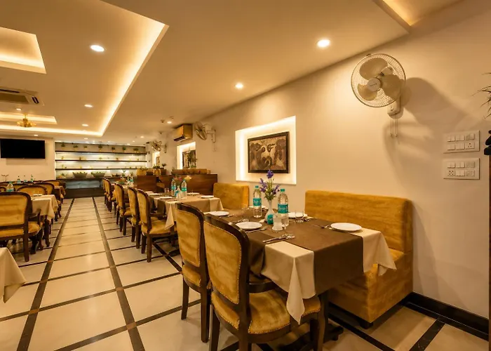Airport La Sapphire & Restaurant