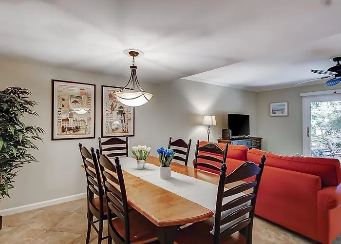 Dog friendly hotels Stones Throw 30