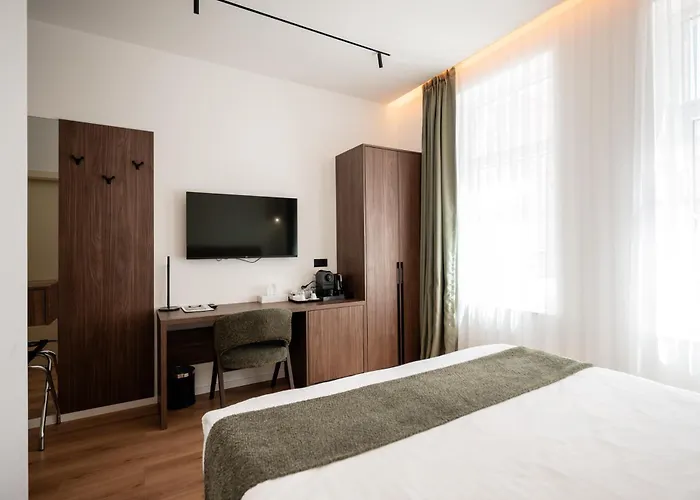 Casa Versus Ohrid