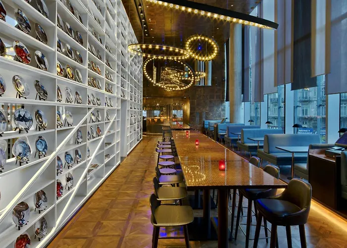 Romantic hotels W London