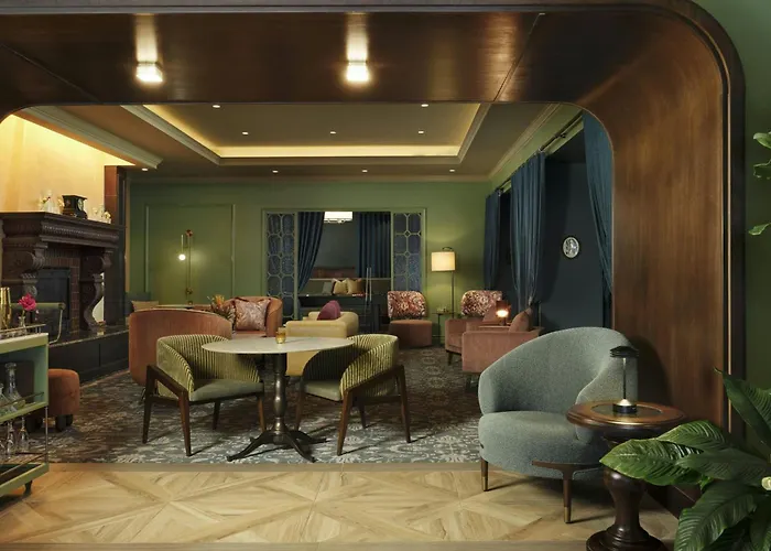 The Louie, A Davenport Hotel, Autograph Collection