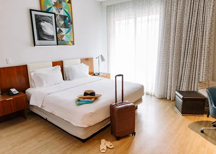  Hampton Inn & Suites Santa Monica
