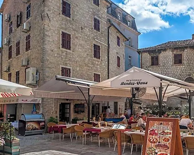 Hotel Rendez Vous