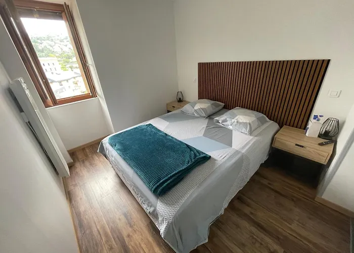 2 Chambres Canapé Lit WIFI Gratuit
