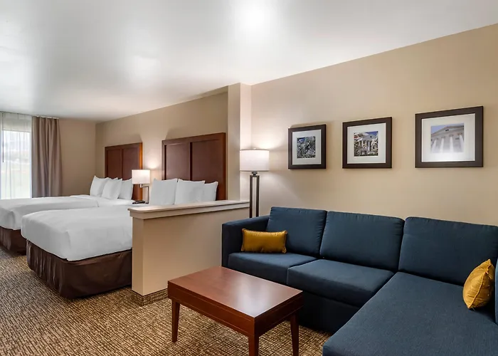 Comfort Inn & Suites Charlottesville Hollymead Town Center