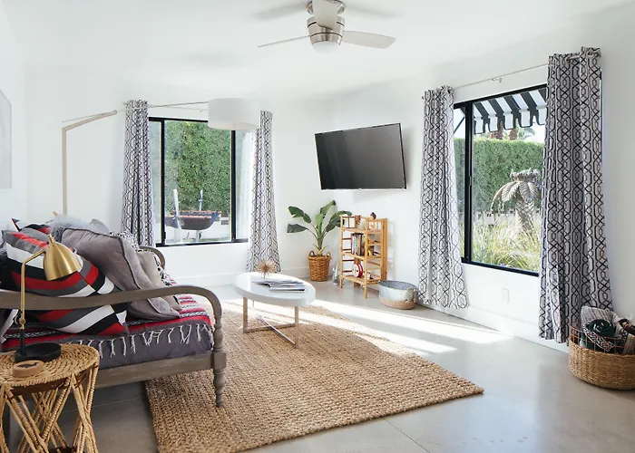 Hotel El Cid By Avantstay Mid-Century Charm With Poolside Cabanas