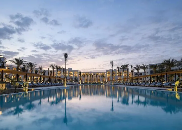 Serry Beach Resort