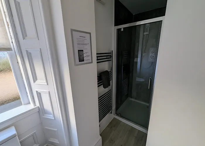 The Coo'S Guest House