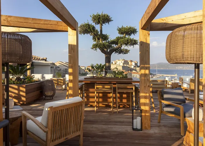 Resorts Guide L'Acquale