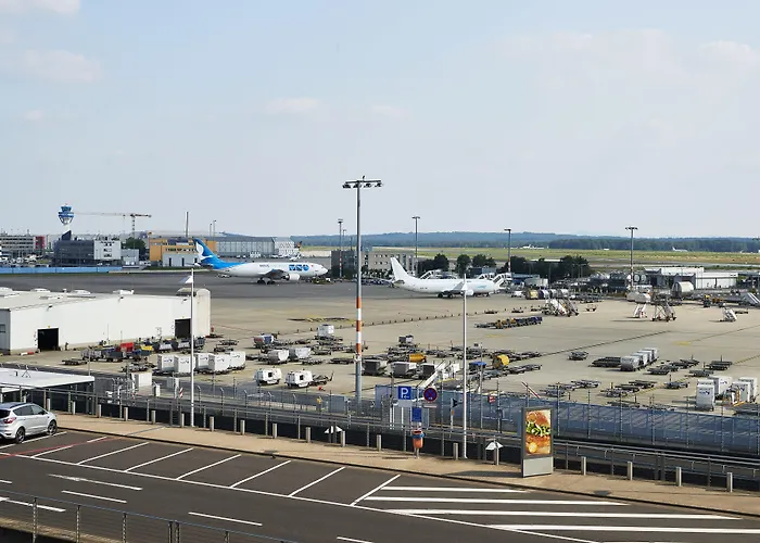 Moxy Cologne Bonn Airport