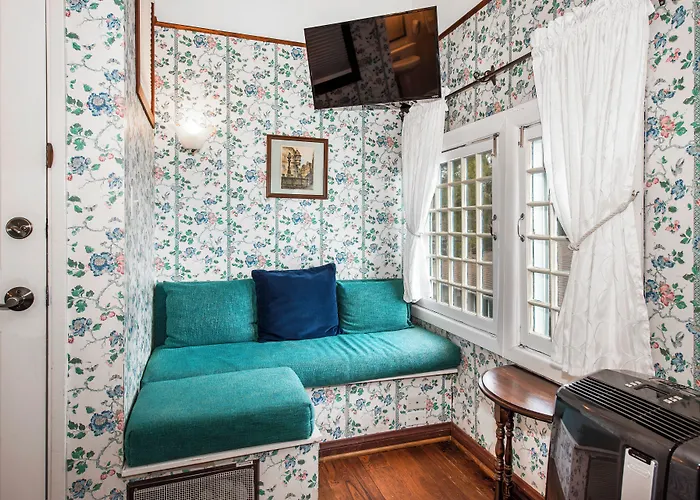 Bath Street Inn