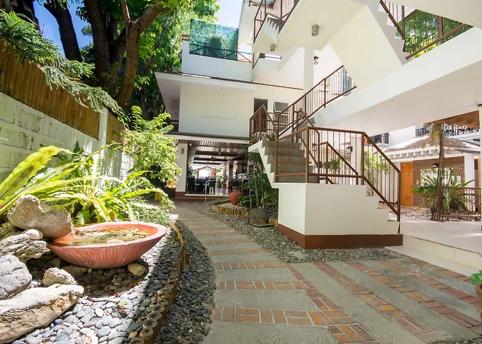 Сity center hotels Sur Beach Resort Boracay