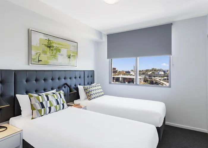 Hotels With Four Stars Oaks Brisbane Woolloongabba Suites