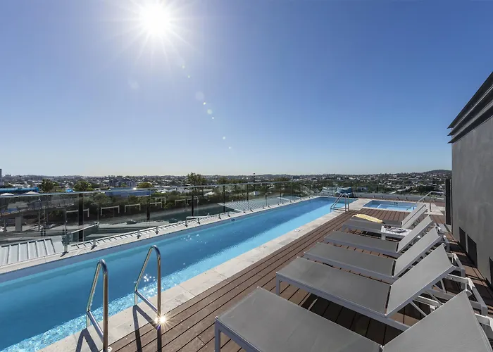Hotels With Four Stars Oaks Brisbane Woolloongabba Suites