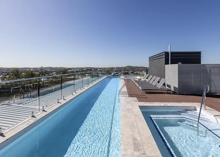 Hotels With Four Stars Oaks Brisbane Woolloongabba Suites