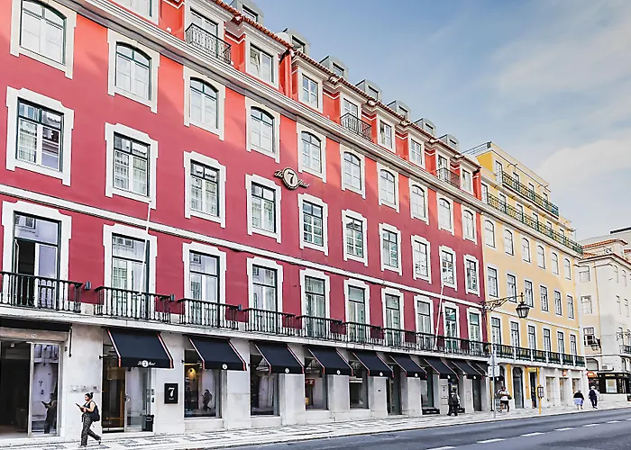  7 , Suites, Studios & Apartments