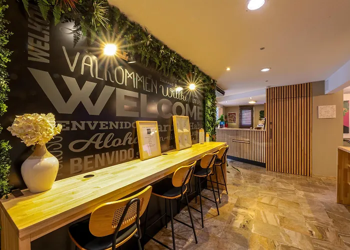 Ostal Pau Universite - Sure Collection By Best Western
