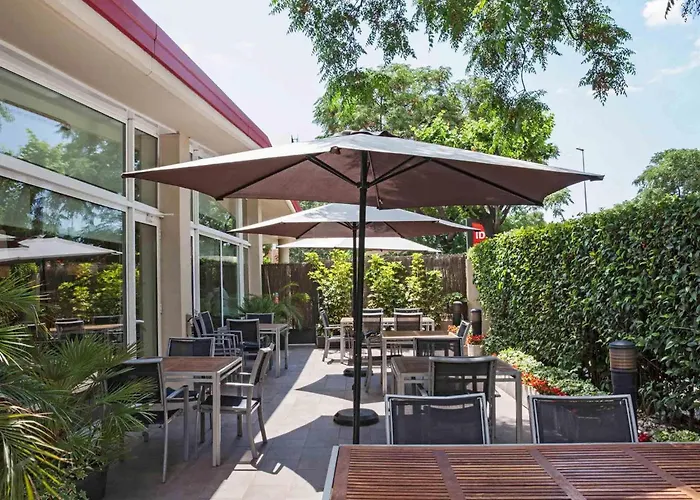 Ibis Cornella