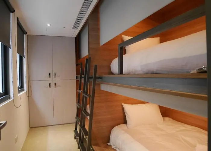Bouti City Capsule Inn