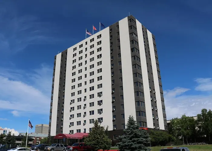 Inlet Tower Hotel & Suites