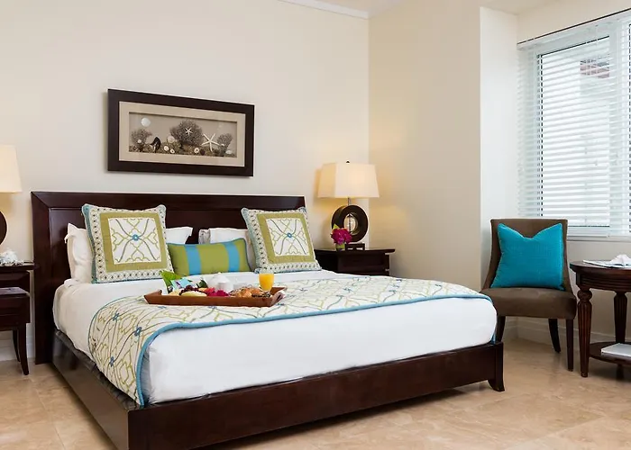 Beach Hotels West Bay Club