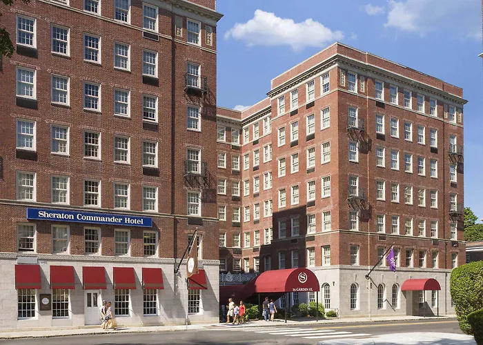 Dog friendly hotels Sheraton Commander