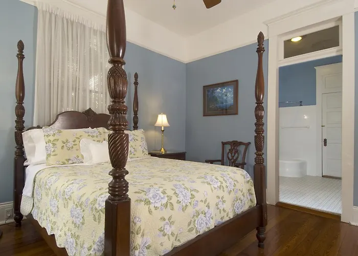 Southern Comfort Bed And Breakfast