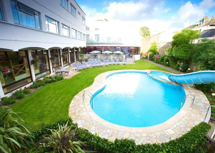 Resort: Apollo Hotel