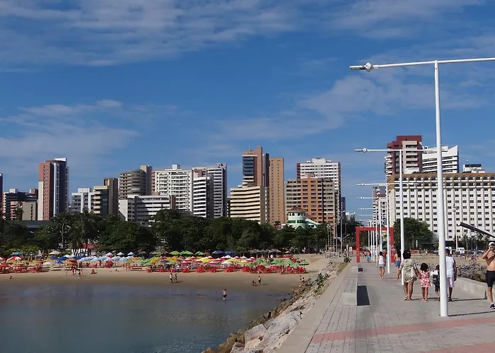 Apartamento Em Andar Alto Com Vista Mar Meireles
