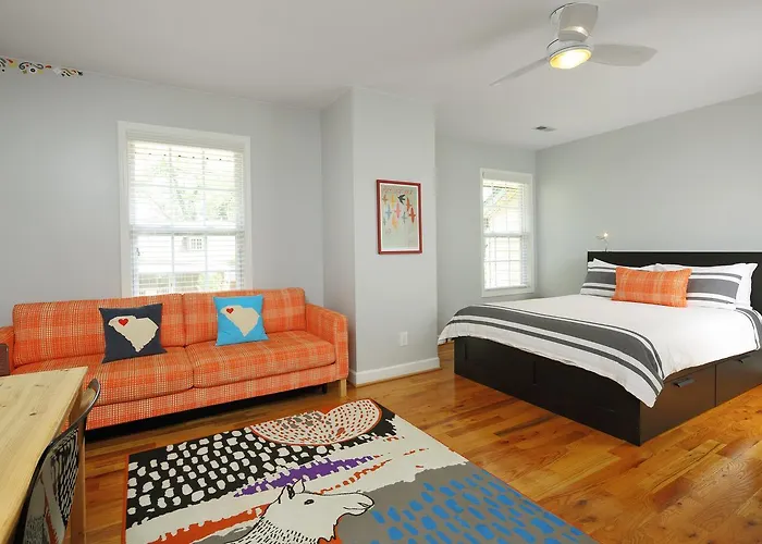 Bed and Breakfast Swamp Rabbit Inn