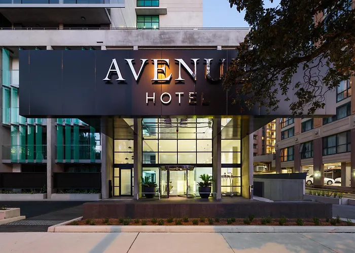 Avenue Canberra