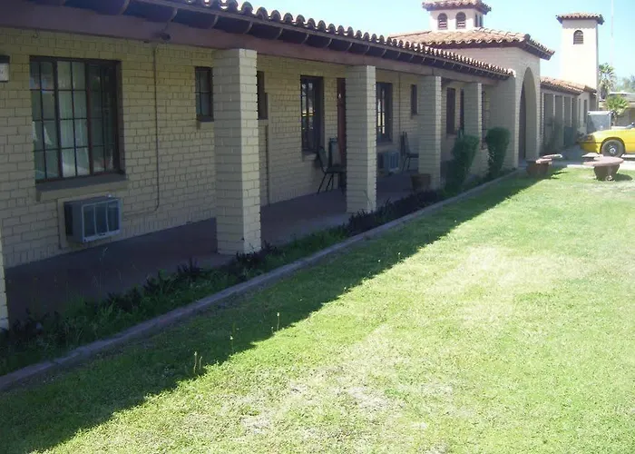 Motel: Copper Cactus Inn