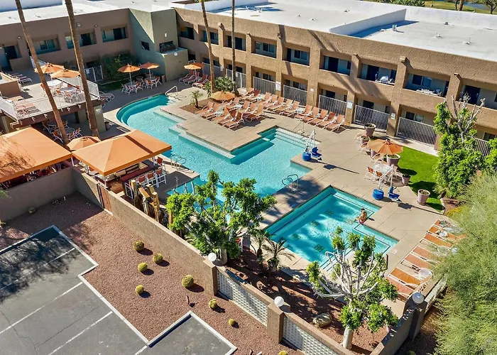 Pet Friendly hotel: Scottsdale Parkview