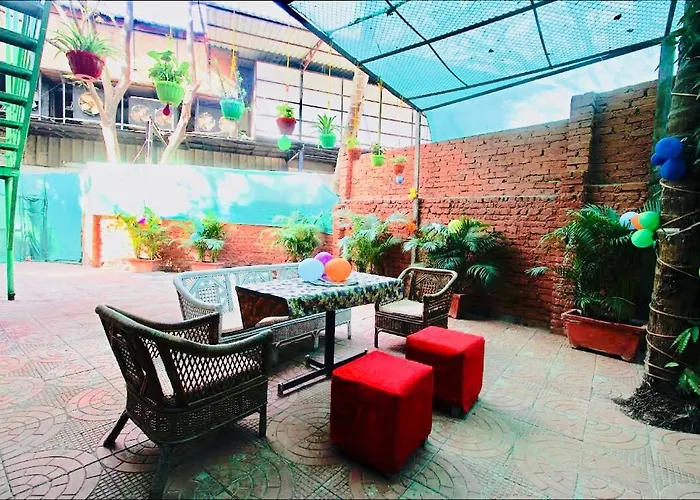 Cheap hotels Qubestay Airport Capsule & Hostel