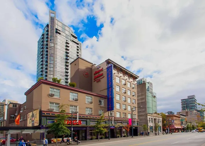 Howard Johnson By Wyndham Vancouver Downtown