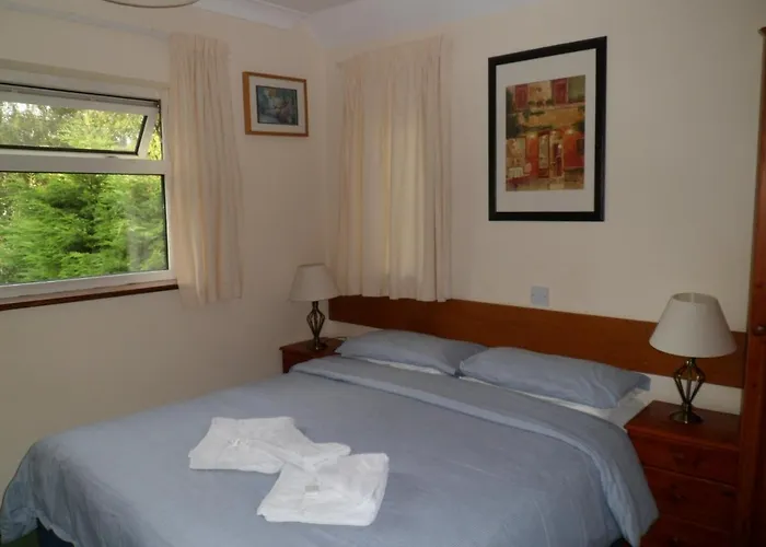Carlton Lodge