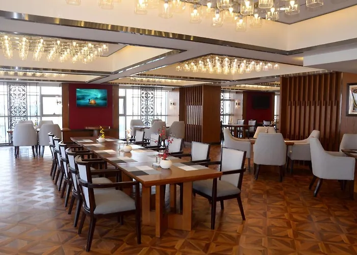 Metropolo Jinjiang Hotel