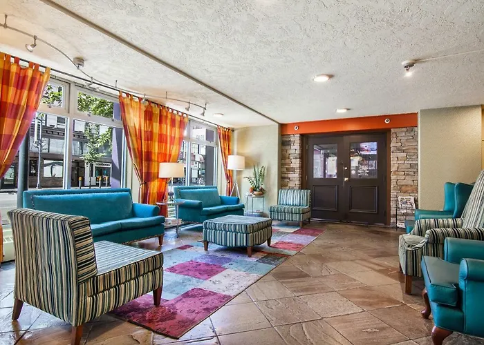 Howard Johnson By Wyndham Vancouver Downtown