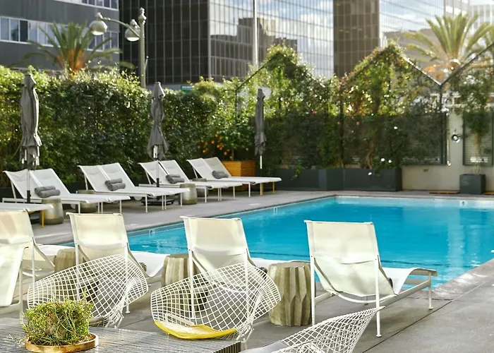 Hotels With Four Stars Line La
