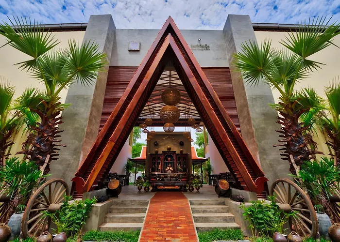 Mane Village Suites