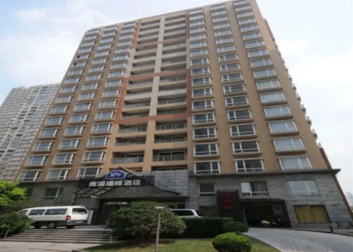 Rayfont Shanghai Nanpu Hotel