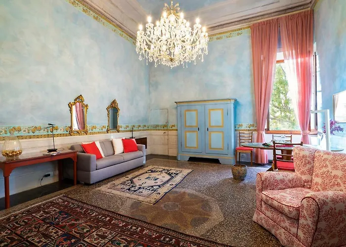 Hôtel 5 étoiles: Torre Dei Lari Residenza D'Epoca
