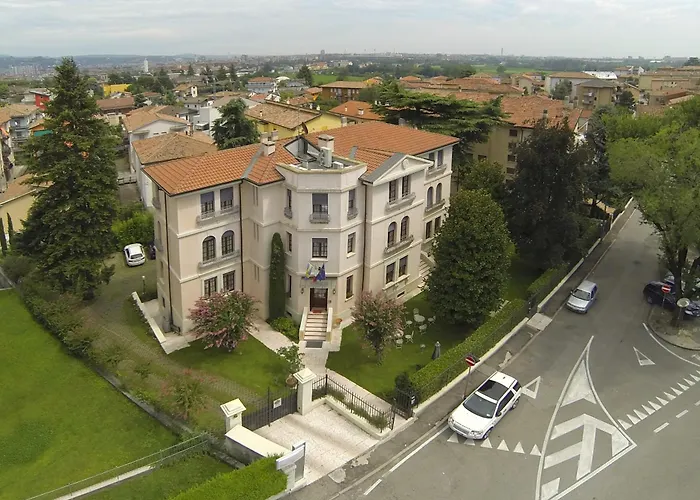 Villa Mainard