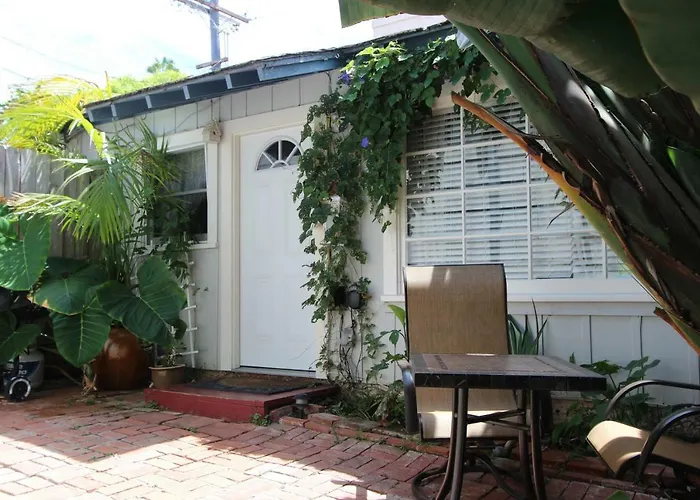Vacation homes La Jolla Cottage Cozy & Charming Cottage W/ A Private Patio - Just Steps From The Beach