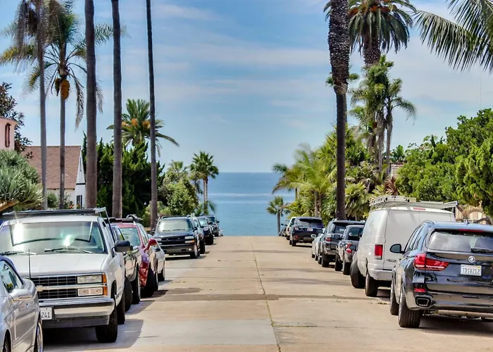 Vacation homes La Jolla Cottage Cozy & Charming Cottage W/ A Private Patio - Just Steps From The Beach